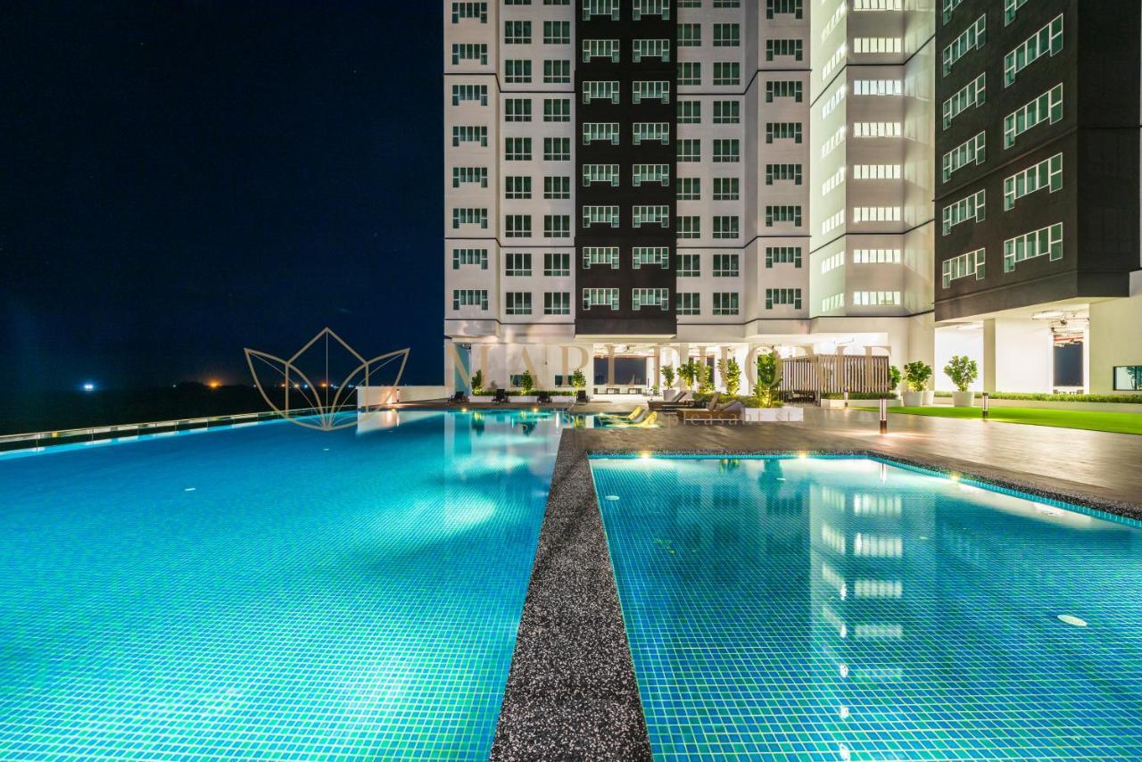 Amber Cove Premier Suites Melaka Exterior foto